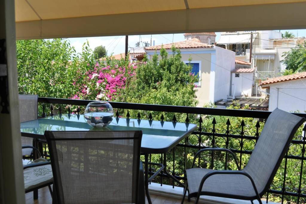 Κέντρο Αίγινα Ήσυχη Κατοικία90Τμ Δίπλα Στη Θάλασσα Exterior photo